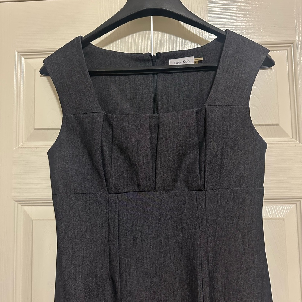 Calvin Klein Elegant Dark Grey Sleeveless Dress